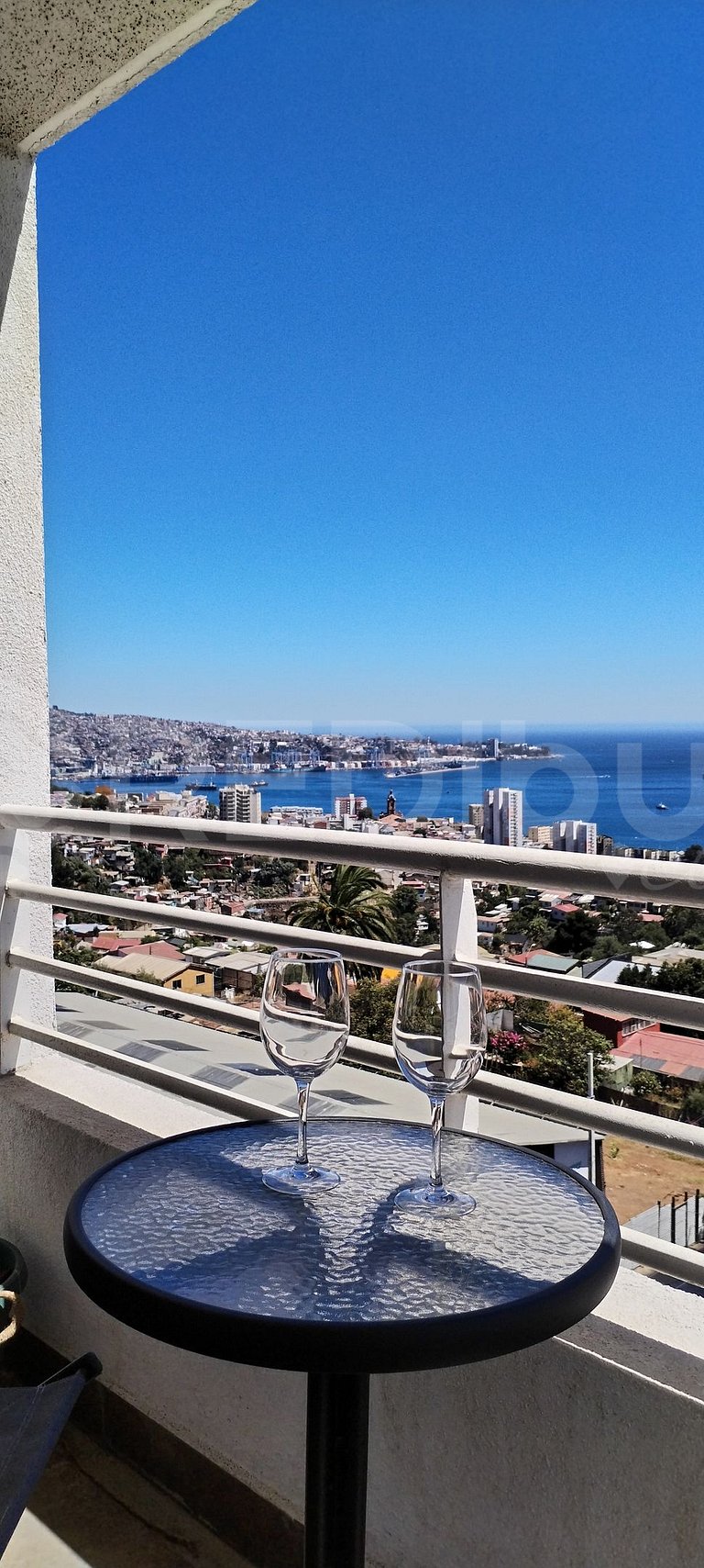 Rbk° Amplio depto con vista parcial a la bahia