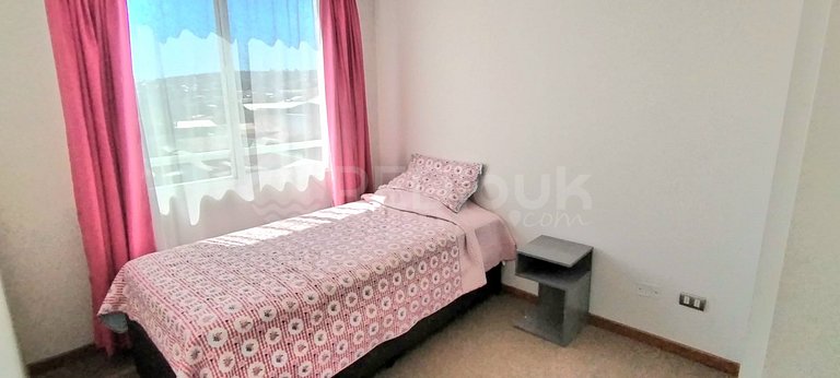 Rbk° Amplio depto con vista parcial a la bahia