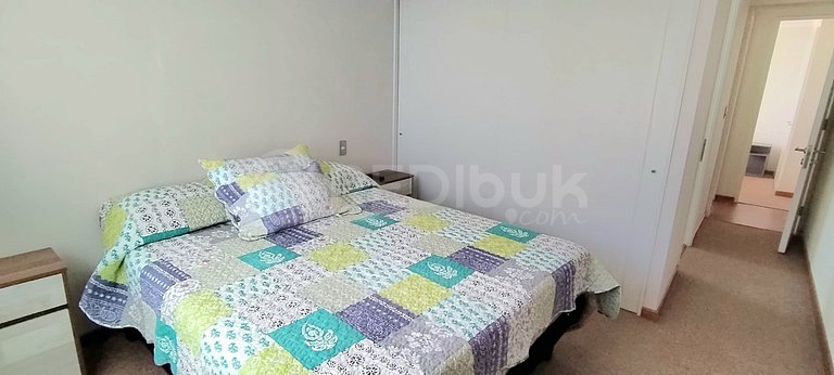 Rbk° Amplio depto con vista parcial a la bahia