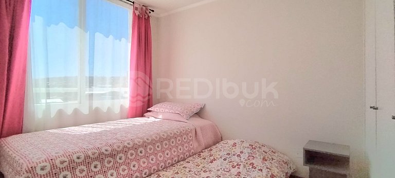 Rbk° Amplio depto con vista parcial a la bahia