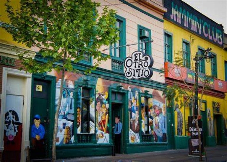 Rbk° Tourist neighborhood restaurants and culture