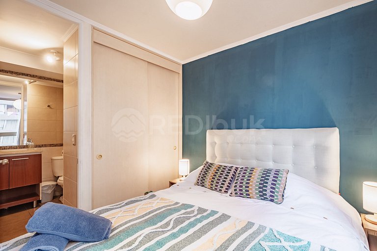 Apartment w/ great location just steps from metro