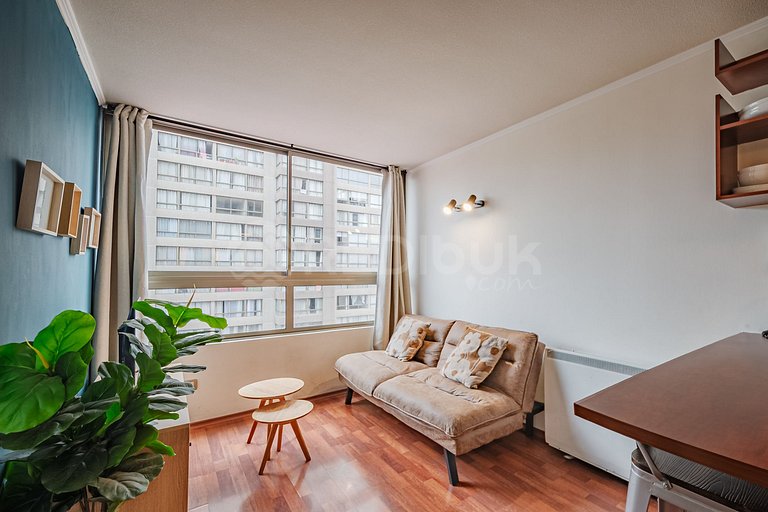 Apartment w/ great location just steps from metro