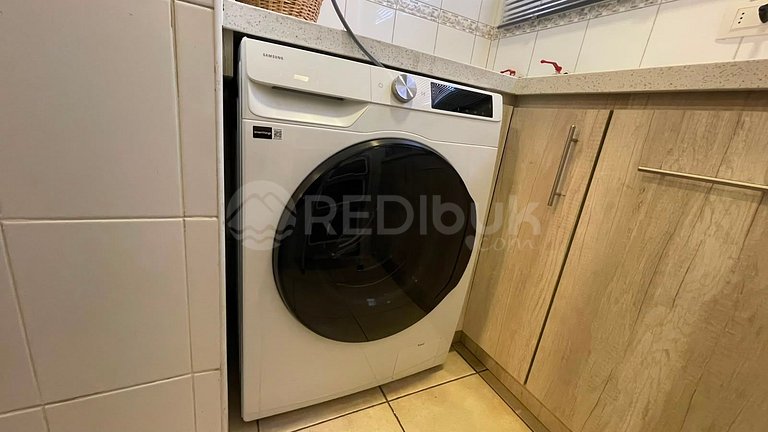 Rbk° Spacious 2B apt in Vitacura w 2 parking spc