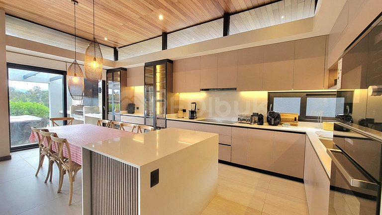 Casa en Maitencillo para 10 personas con piscina
