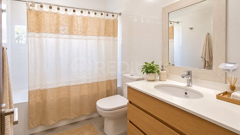 Spacious House with good location in El Canelo