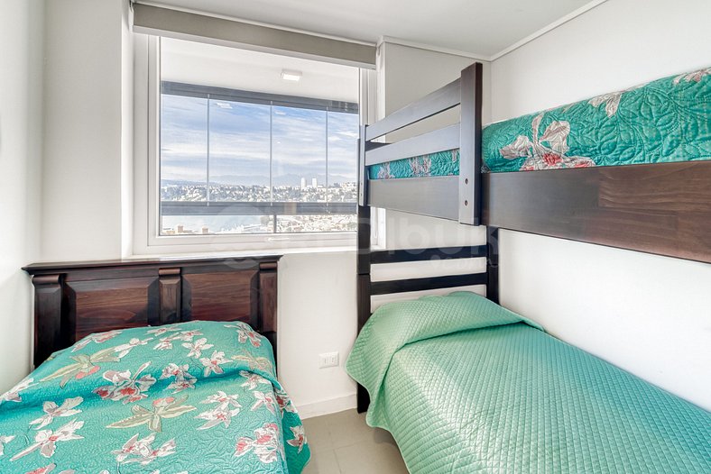 Moderno y cómodo departamento con vista al mar